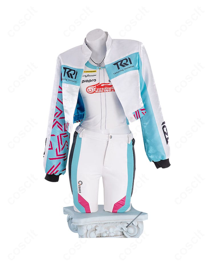 初音ミク レーシングミク KYOJO CUP 2024Ver. コスプレ衣装の正面全身。クールなシルエットと高再現デザインを確認できる画像。