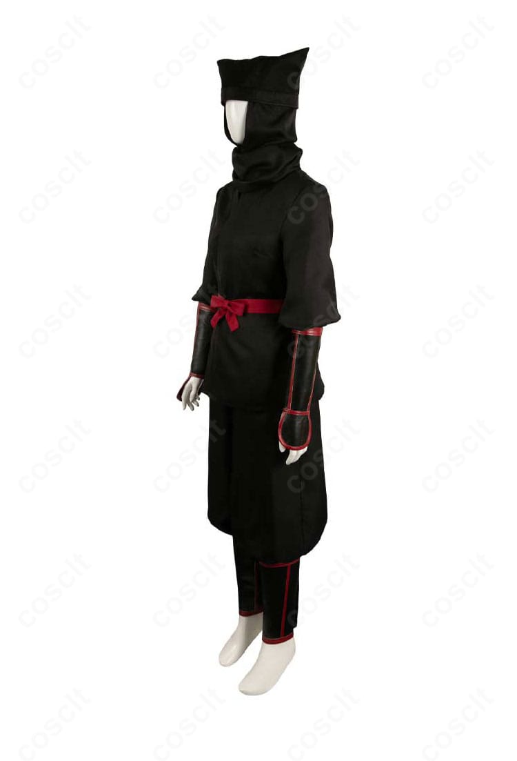 ダンジョン飯 イヅツミ 通常衣装コスプレの側面。レッグカバーや帯のライン、動きやすいカッティングを詳細に確認できます。