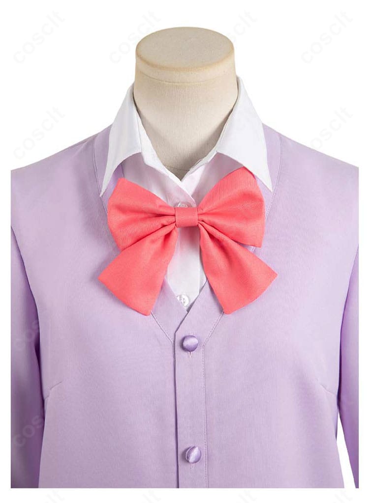 君に届け 胡桃沢梅コスプレ衣装の襟元アップ。スカーフの結びと領結の仕上がりが分かるディテール写真。