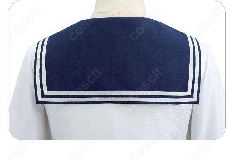 ショール装飾のディテール。優雅なドレープで上品な印象をプラス。