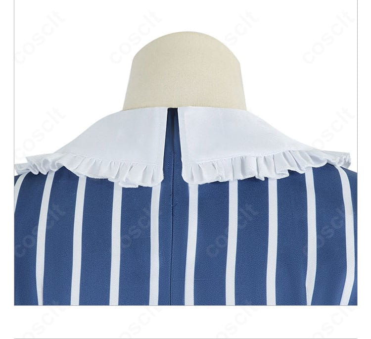 千代田莉々歌 メイド服の背面ディテール。背中のリボン位置と装飾のバランスを確認できる