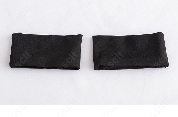 リストバンドのディテール。質感と配色バランスを示す近接画像。