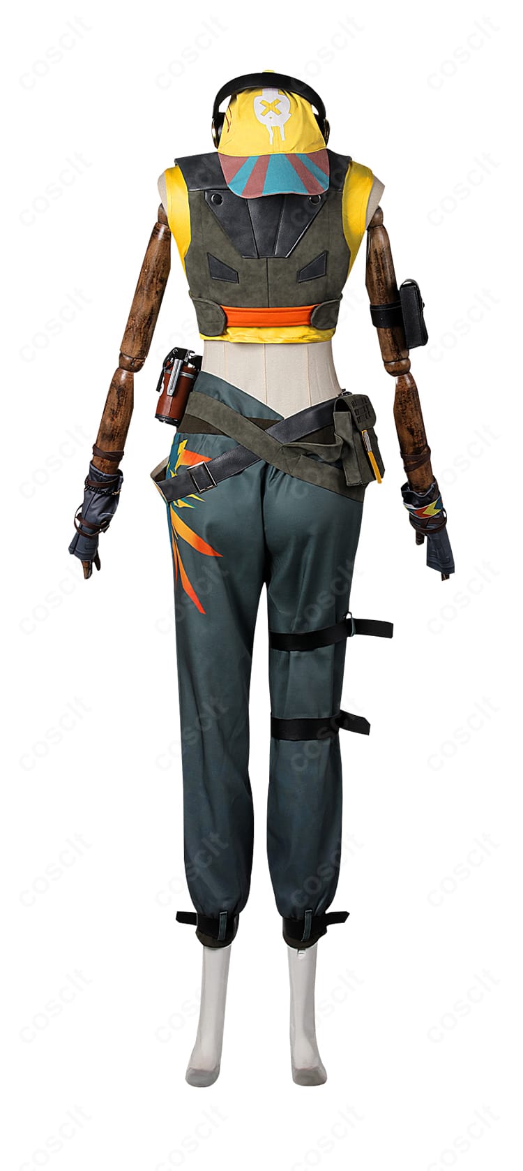 背面全体。バックパネルとベルトテール、腰ポーチの配置を詳細に確認できる。