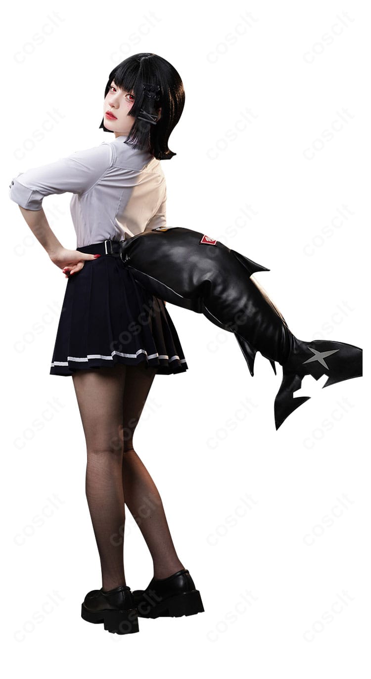 ゼンレスゾーンゼロ エレン・ジョー 制服コスプレの人物着用側面。袖口や腰まわりの装飾ディテールを強調。