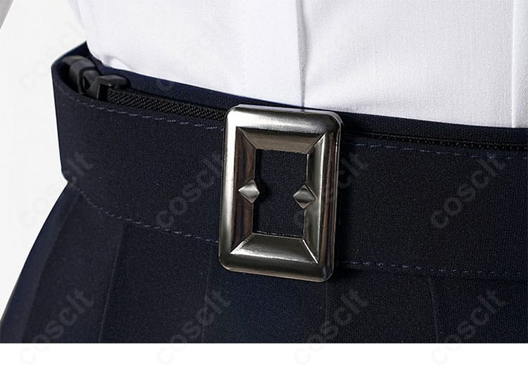 ゼンレスゾーンゼロ エレン・ジョー 制服コスプレの腰ベルト詳細。金具と縫製の質感がわかるクローズアップ。