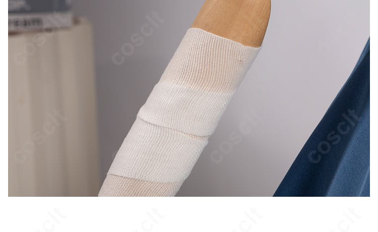 小鳥遊六花 コスプレ衣装の腕包帯ディテール。キャラクターらしさを際立たせる巻き方表現。