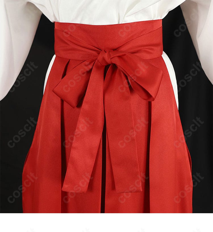 亜也子衣装のスカート部に施した赤い蝶モチーフの装飾。アクセントが映えるディテール写真。