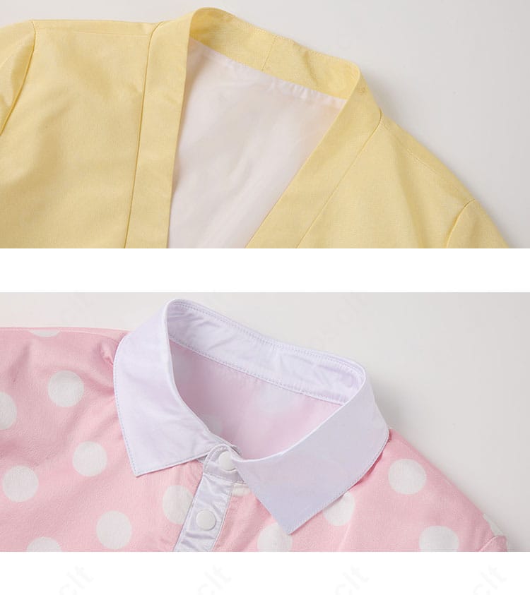 襟元刺繍のクローズアップ。細やかなステッチで高級感とキャラクター性を両立。