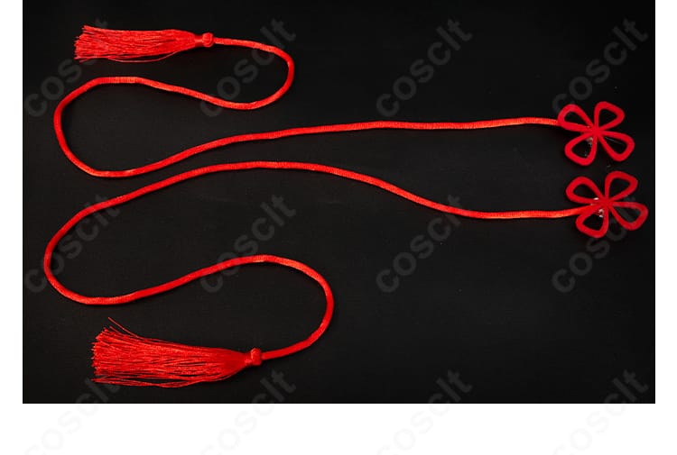 巫女姫様コスの胸飾り紐ディテール。中央パーツと紐の質感が分かる。