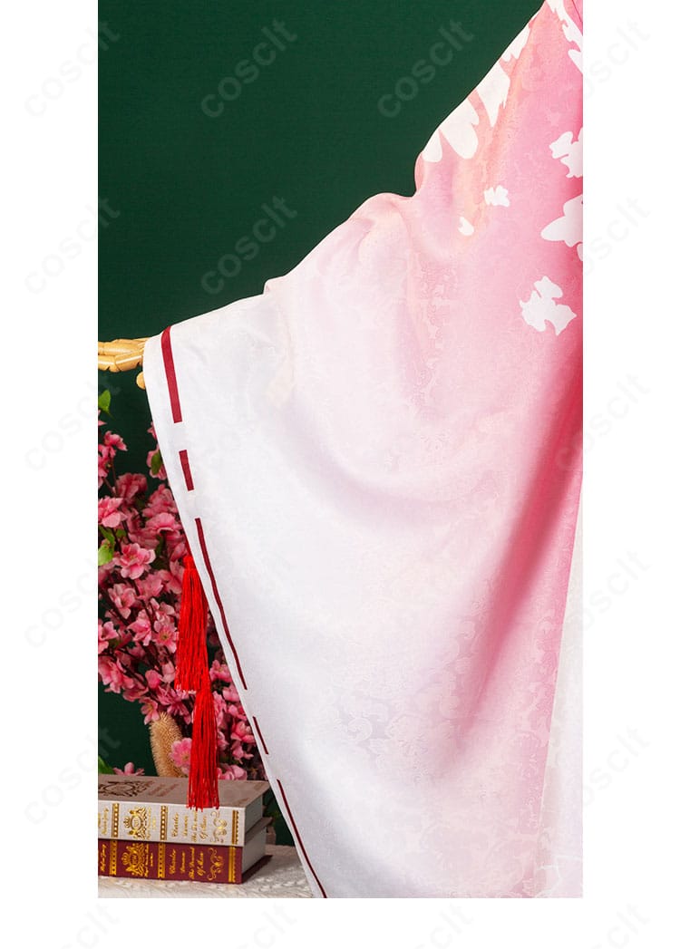 巫女姫様コスの衣袖装飾ディテール。袖の縁取りと模様の仕立てを強調。