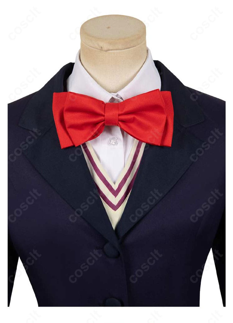 白鳥愛羅コスプレ衣装の蝶ネクタイ接写。結び目の立体感と襟元の清潔感ある仕上がりがわかる。