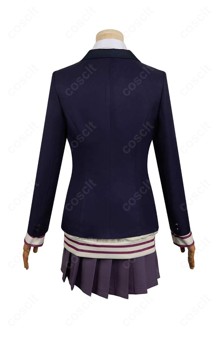 白鳥愛羅コスプレ衣装の背面。バックスタイルの縫製ラインと裾のバランスが伝わるディテール。