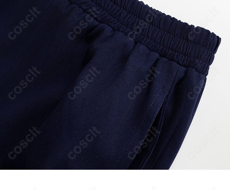 【推しの子】有馬かな 舞台衣装のパンツ詳細。可動域を確保する縫製と素材感のクローズアップ。