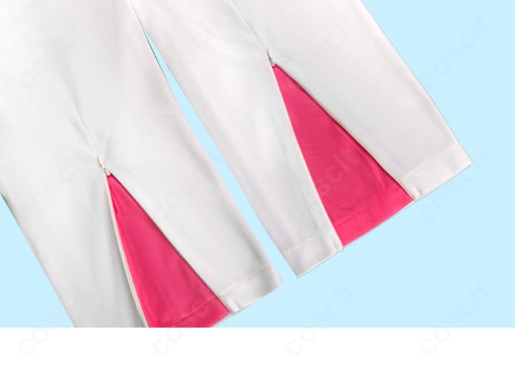 アイカツ! スクールジャージのパンツ裾デザイン。足元のライン配色とステッチの仕上がりを示す画像。