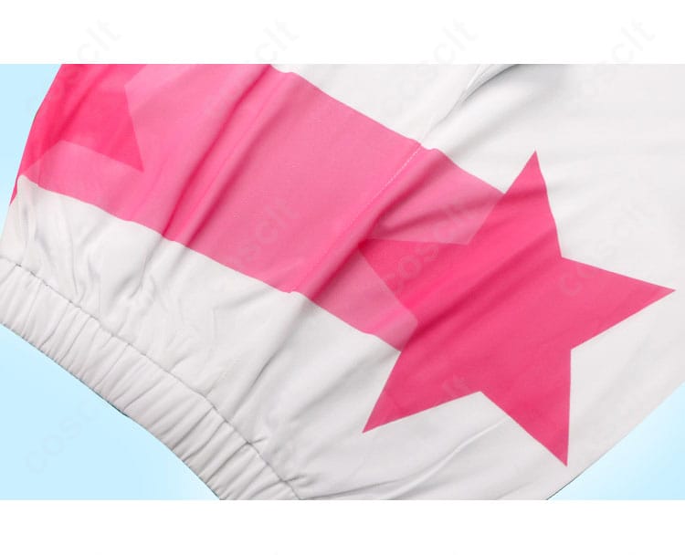 アイカツ! スクールジャージのパンツ装飾アップ。サイドラインの縁取りと刺繍の細部が見える接写。