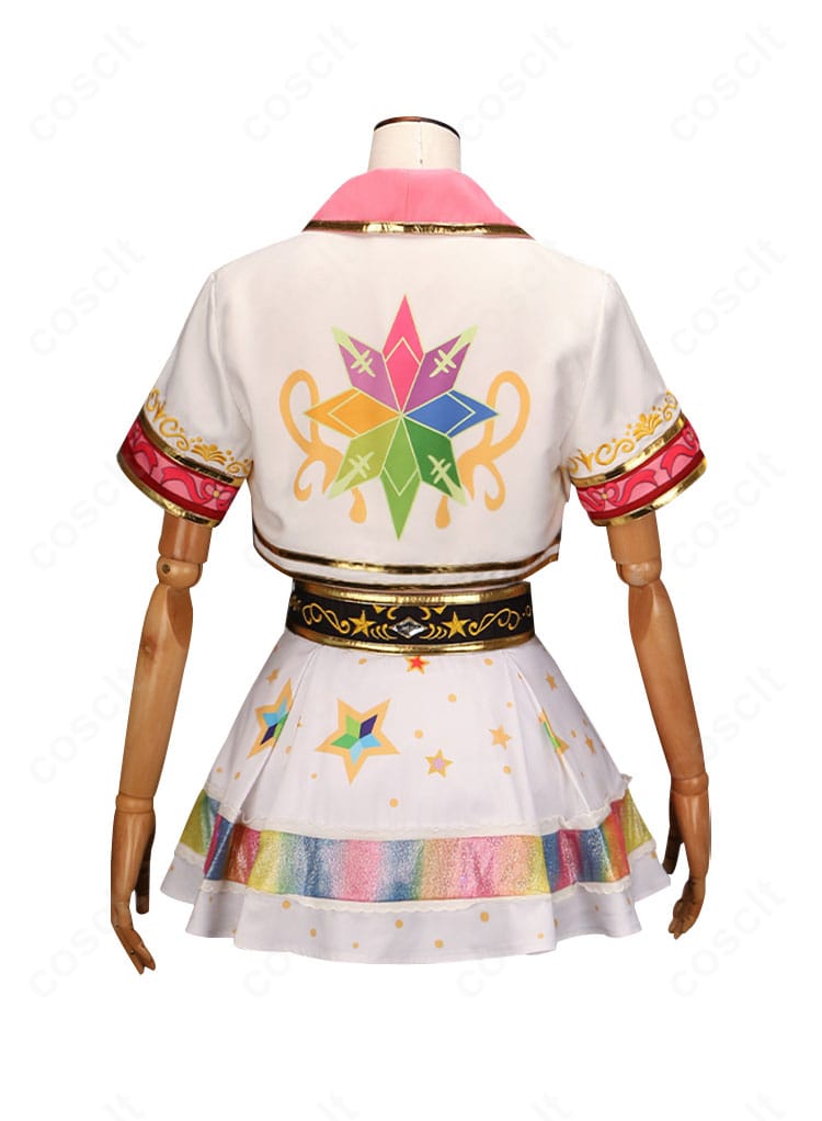 星宮いちご ヒラリ/ヒトリ/キラリ衣装の背面ビュー。背中の切り替えと裾ライン、ファスナー位置が分かる