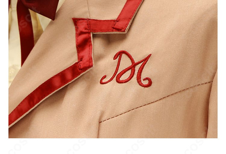 天野いちご 学園制服コスプレの前胸ディテール。バランスの取れた襟元とステッチワークがポイント。