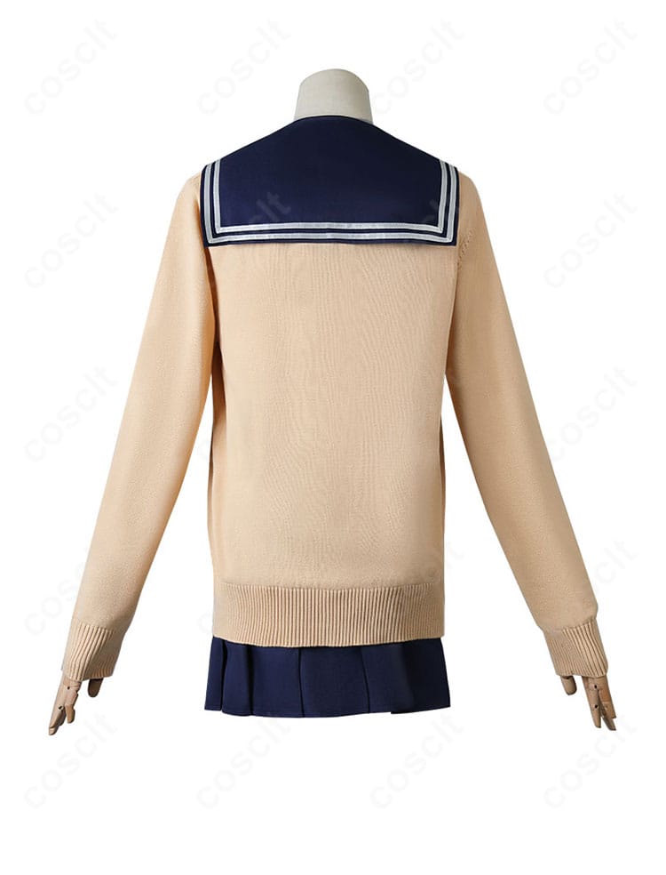 馬車芽めめ衣装 背面全体。背面の切り替えやベント位置まで再現し、動きに沿う美しい落ち感を表現。