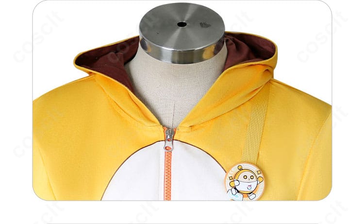 第五人格 幸運児衣装の襟元クローズアップ。精巧な刺繍と配色バランスを強調した写真。