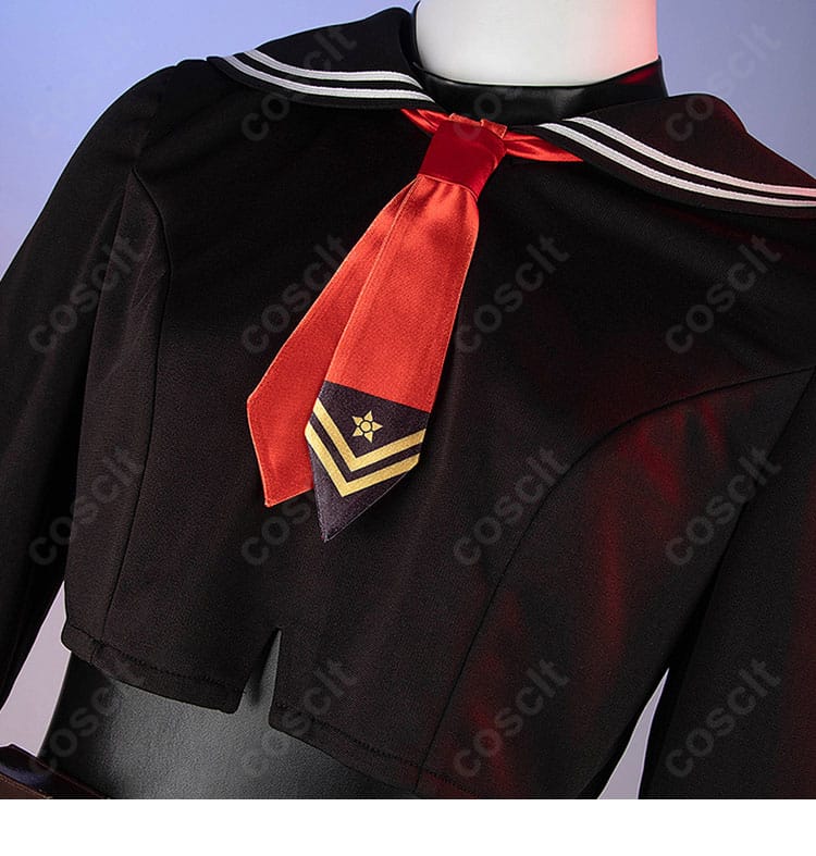 ウンファ コスプレ衣装 襟元装飾の近接。刺繍と装飾パーツの精巧な仕上がりが見える画像。