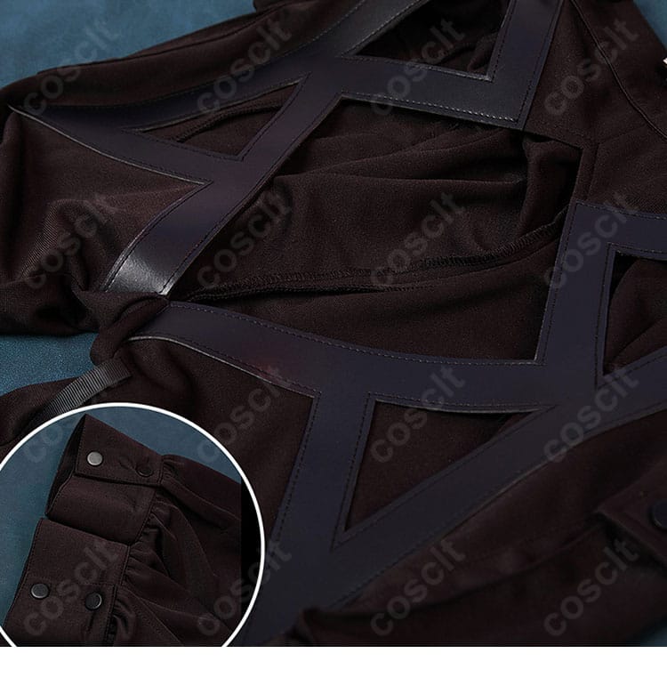 ウンファ コスプレ衣装 袖口ディテールの近接。カフの形状と縁取り仕上げを確認できる写真。