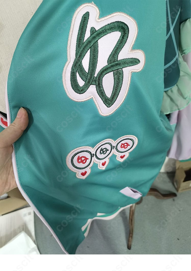 初音ミク ハオミク衣装の外套装飾ディテール。前面の装飾と質感の拡大写真