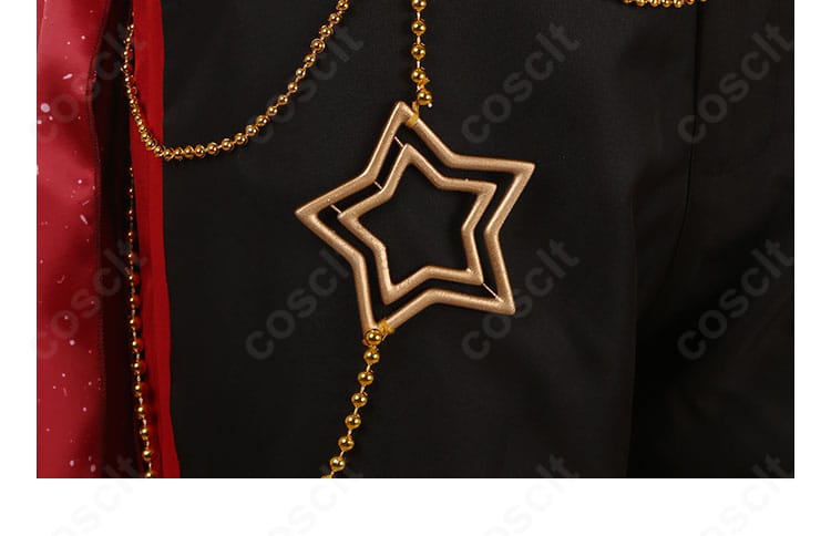 五角星の腿部アクセントのアップ。Trickstarモチーフの装飾がコーデ全体のポイントになる。