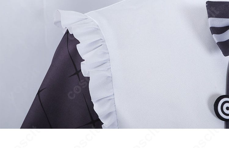 肩から袖の装飾ディテールを撮影した一伊那尓栖 新衣装コスプレ、再現度重視の意匠