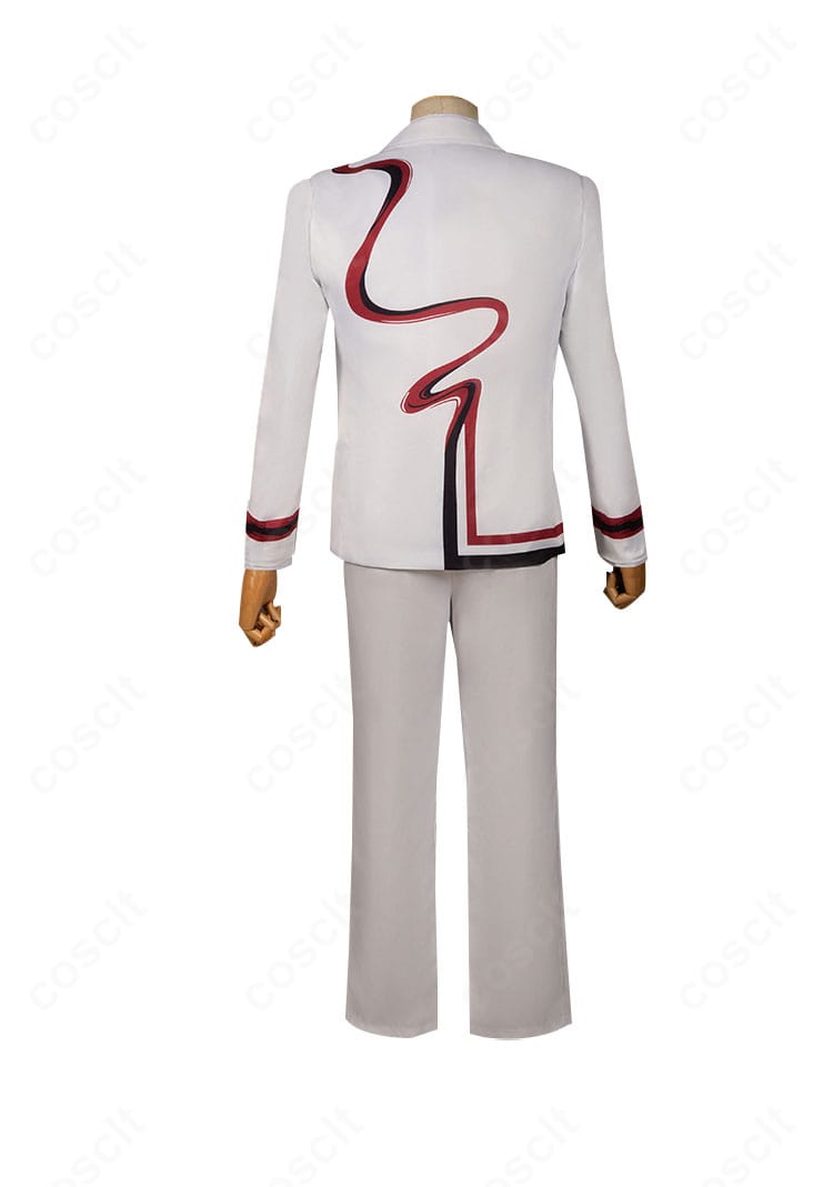 ホムラ(焰)コスプレ衣装の背面全身。背中のラインと裾の広がり、装飾配置を確認できるアングル。