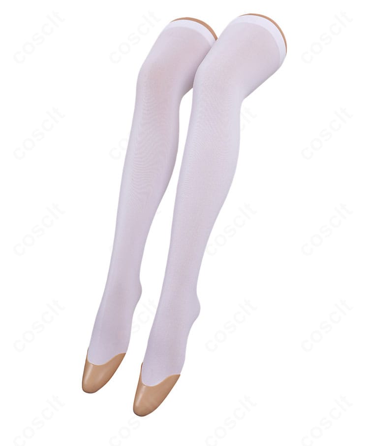 【推しの子】有馬かな コスプレ衣装の靴下ディテール。アクセント装飾と丈感でトータルコーデを完成。