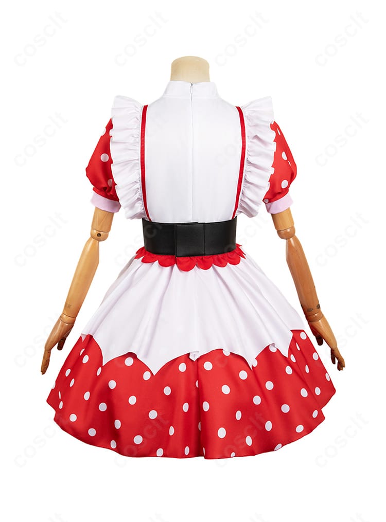 【推しの子】有馬かな コスプレ衣装の背面。背中の開き仕様とウエストライン、リボン結びの形が見える。