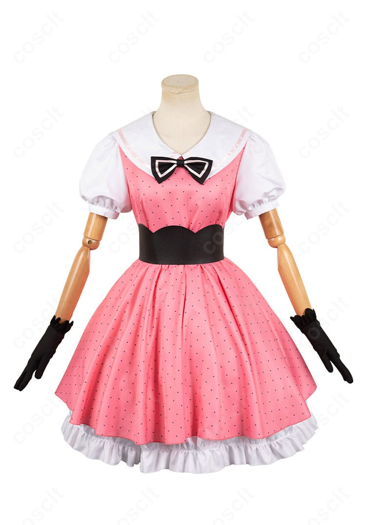 星野ルビーのコスプレ衣装 正面全身。蝶ネクタイとコルセットベルトを備えた高再現のアイドル衣装。