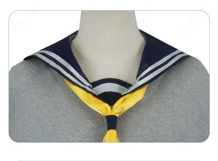 虎視餡子 コスプレ衣装の襟元装飾。刺繍と装飾パーツが上品に配置され、世界観の再現度を高めます。