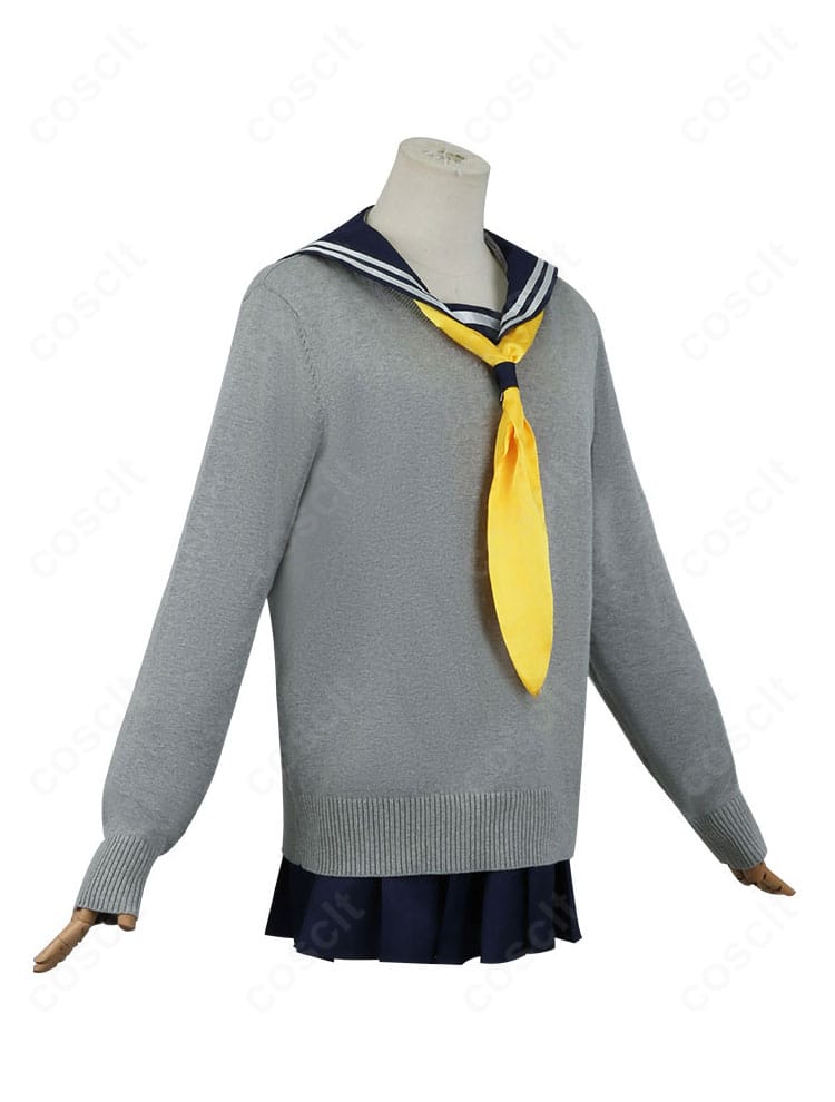 虎視餡子 コスプレ衣装の右側面。スカートの広がりとトップスのラインがわかるシルエット重視のカット。