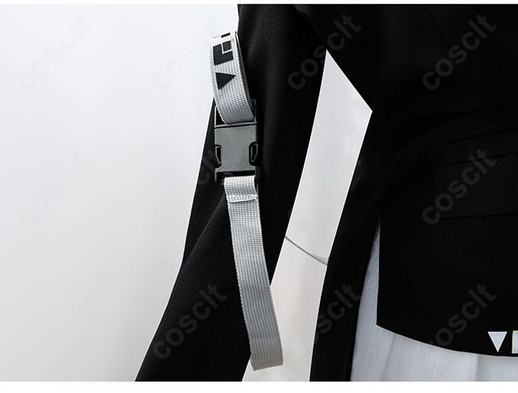 アークナイツ テレジア 音律聯覚2024 コスプレ衣装の袖ディテール。袖口装飾とステッチの質感を示す接写。