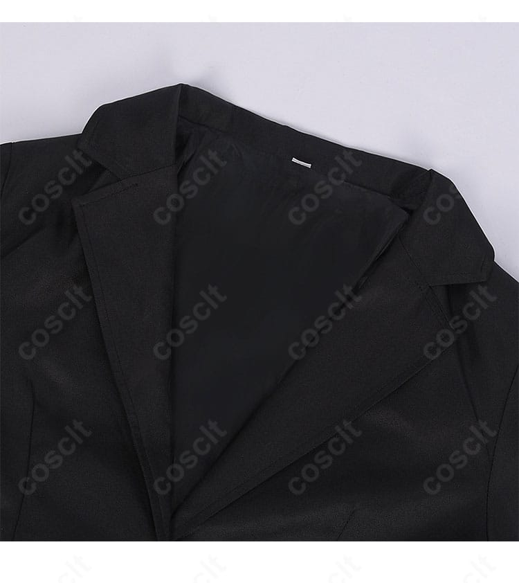 襟部分のディテール。きちんと感を演出する襟の形状とネクタイ結び目が見える近接写真。