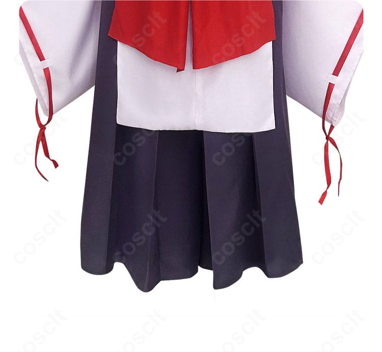 雫 コスプレ衣装 スカート裾の装飾詳細。フリルと縁取りの仕上げで写真映えする裾デザイン