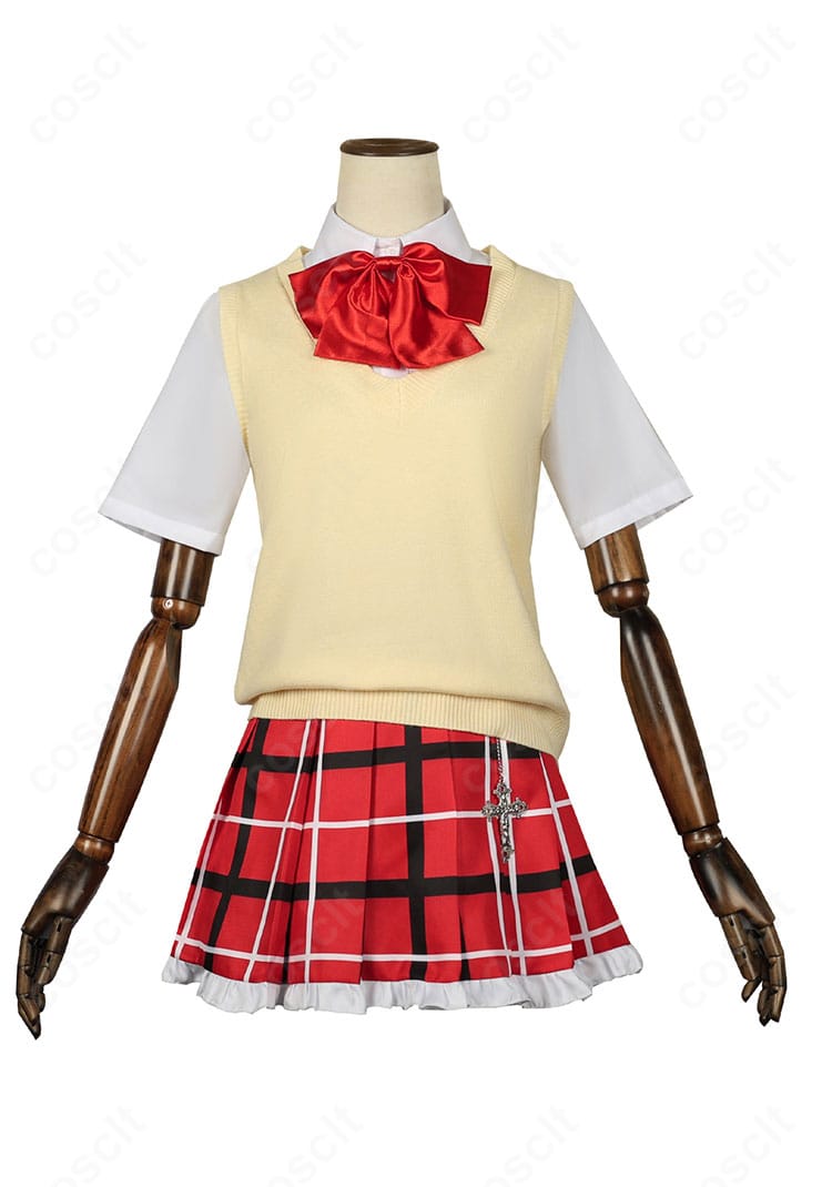 小鳥遊六花 夏服コスプレ衣装の正面。ベストとシャツ、スカーフの位置やバランスが分かる全身画像