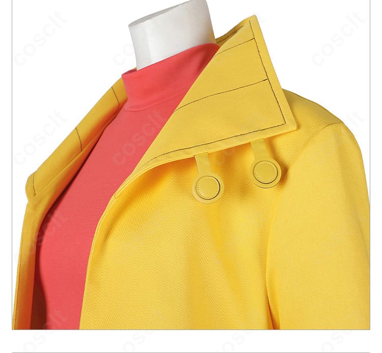 コート襟のディテール|立体的なラペルとハリ感のある素材