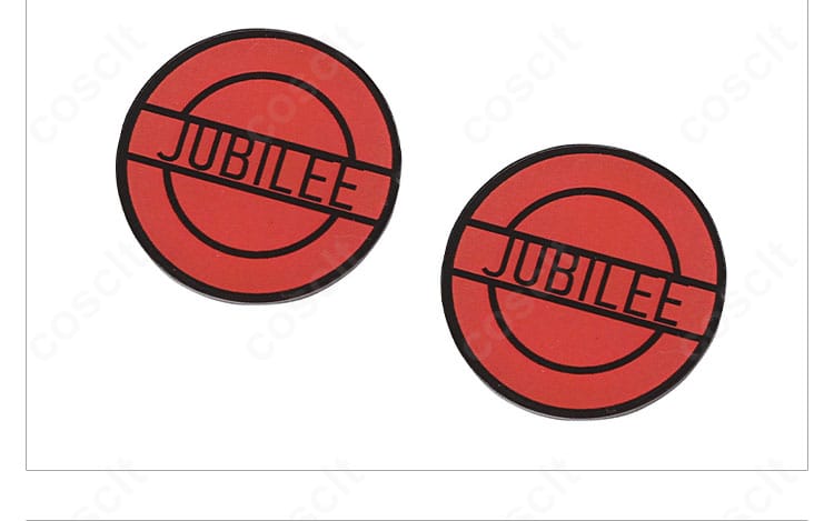 ジュビリー衣装の耳飾りディテール|ピアスの形状と色味