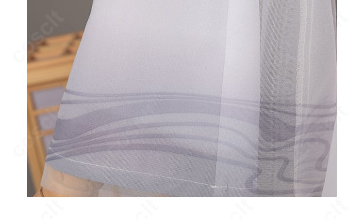 袖口の刺繍と縁取りのディテール（骨董商・墨韻）