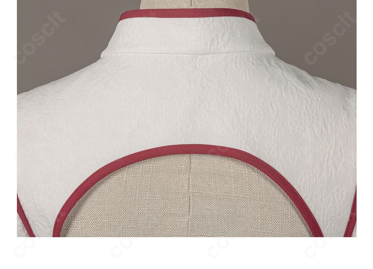 クルル・ツェペシ衣装の背面装飾詳細。刺繍とリボンでゴシック感を強調。