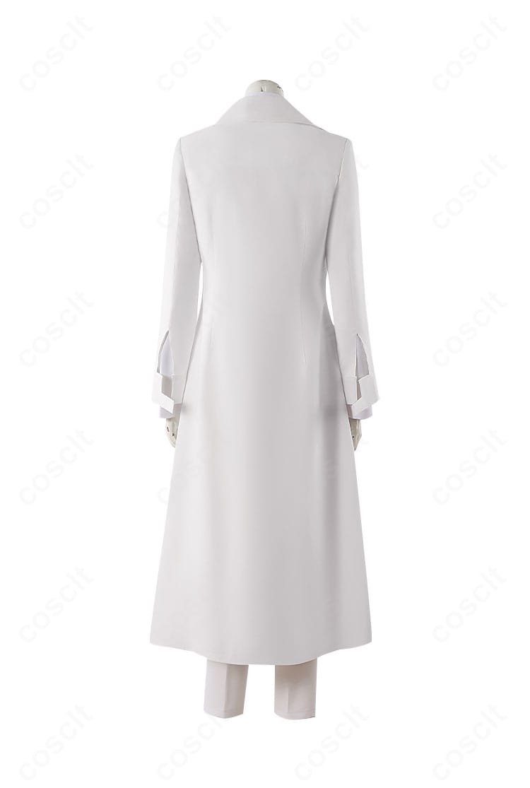 商品背面。背中の切り替えと腰布の取り付け位置まで再現した後ろ姿