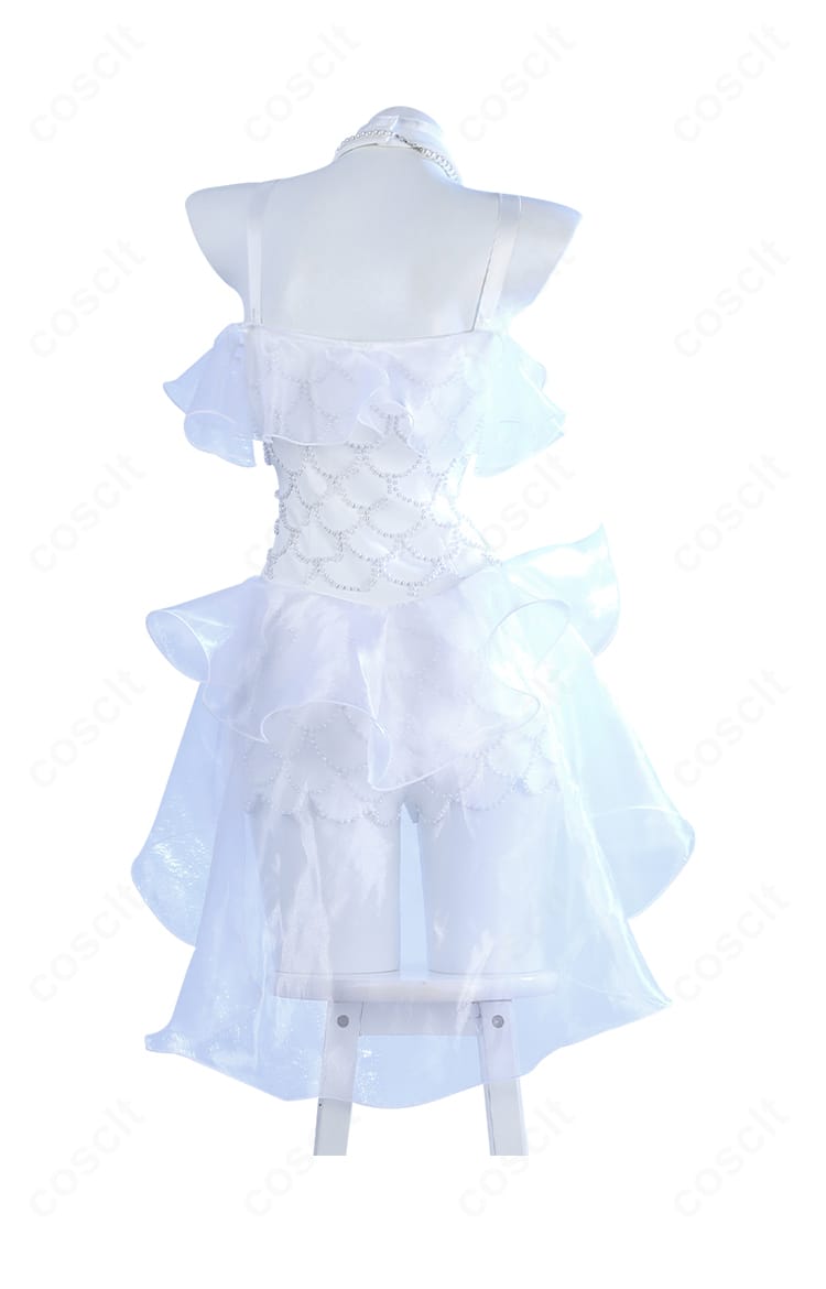 グレイス コスプレ衣装の背面全体。ラインと装飾の流れを示す