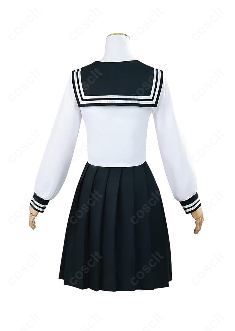 2.5次元の誘惑 乃愛 制服コスプレの背面画像。縫製ラインと落ち着いた色味、プリーツの広がりを捉えたショット。