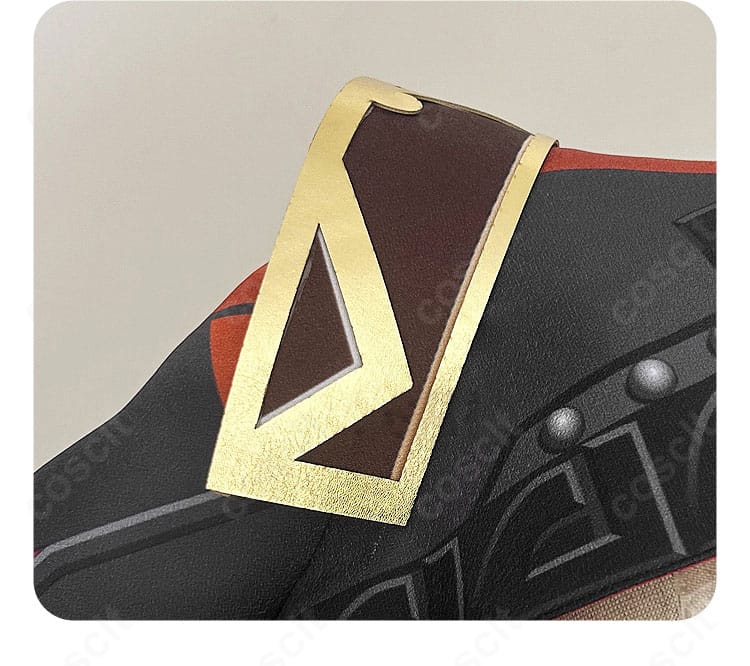 マーヴィカ 炎神 コスプレの肩パーツ詳細。炎を想起させるシャープな造形