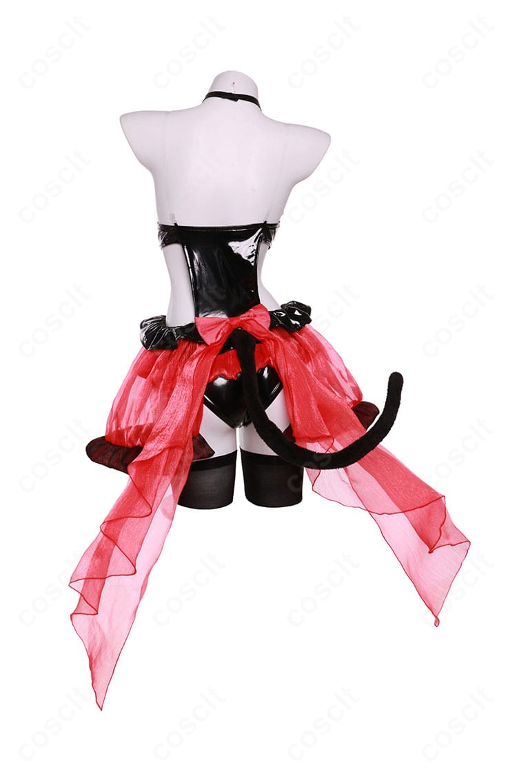 背面から見た時崎狂三の猫耳コスチューム。背中のラインとスカートの広がり、尻尾の配置が分かる。