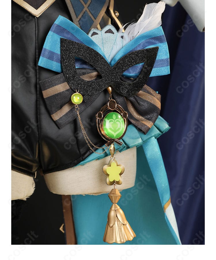 腰飾りの蝶モチーフ装飾ディテール。質感と立体感を示すアップ