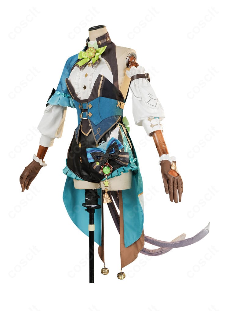 原神 綺良々コスプレ衣装 側面。ショールと腰飾りの立体感、シルエットを確認できる画像