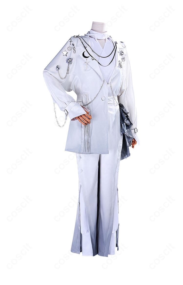 東雲彰人 コスプレ衣装の正面全体。コートとジャンプスーツの配色とラインを確認できる画像